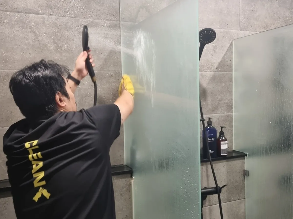 고성군 개천면 헬스장 복도·대기 동선 야간 위생청소 사례 - 행진크린