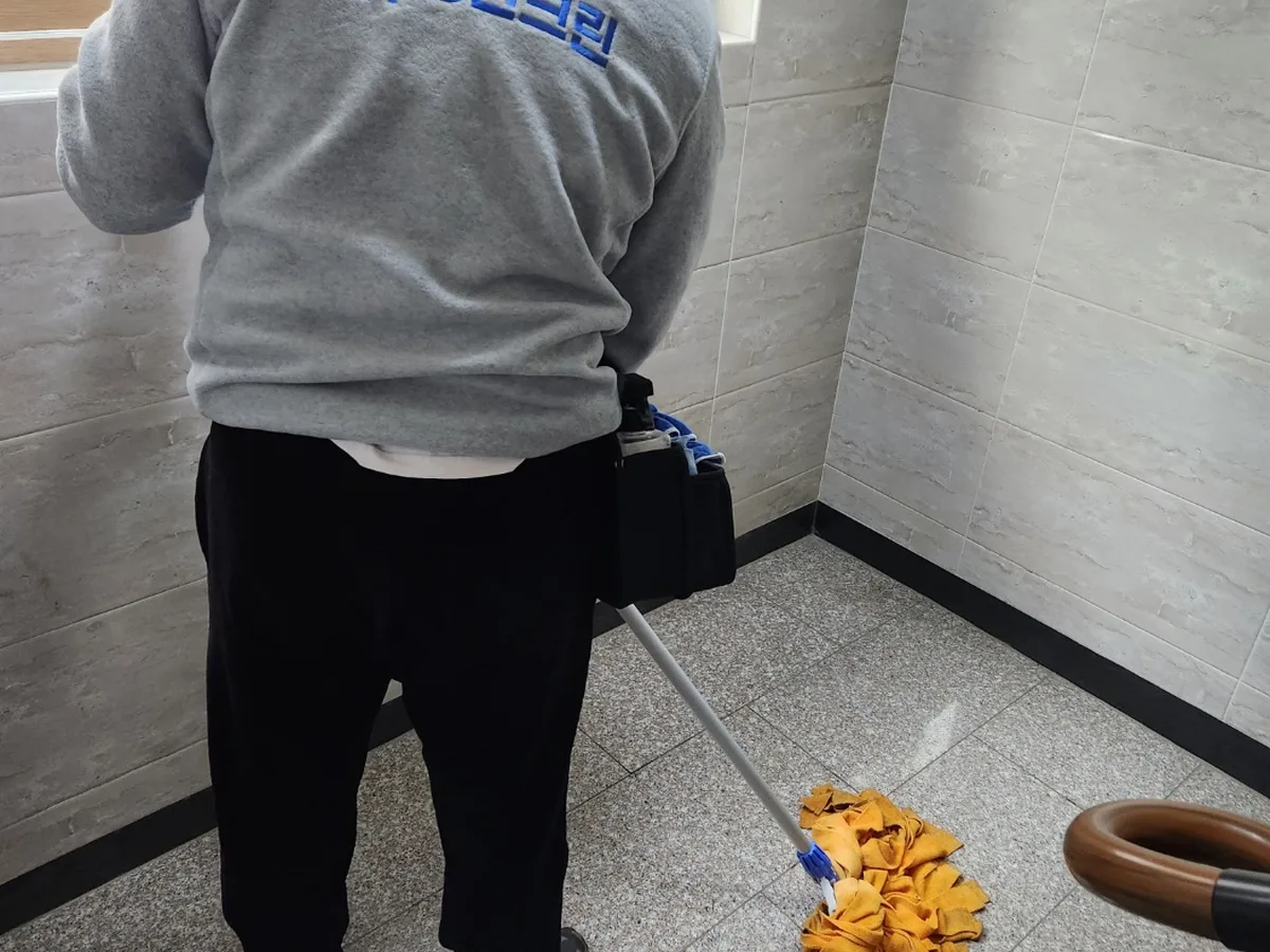함안군 가야읍 건물 복도·대기 동선 야간 위생청소 사례 - 행진크린