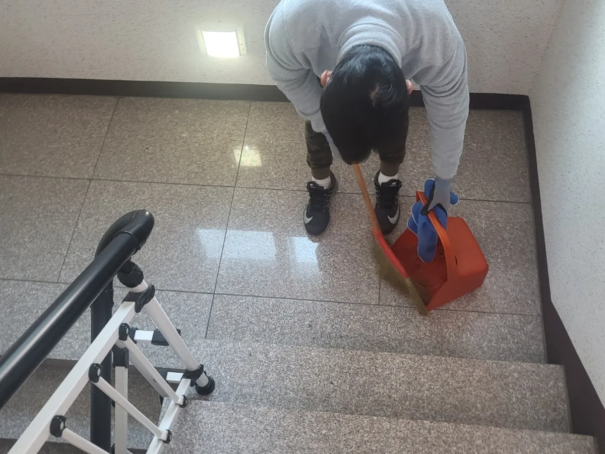 함안군 대산면 오피스 기계실 장비 주변 정밀 위생청소 사례 - 행진크린